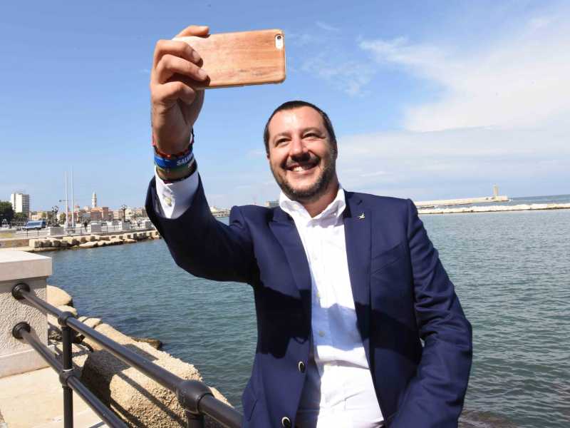 Salvini a Bari nel 2017 (LaPresse)
