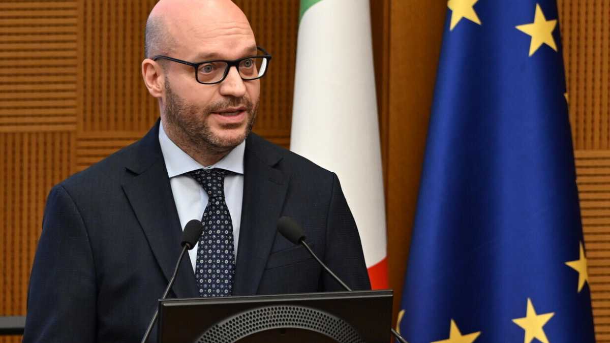 Immagine di Alcide Fontana. Il presidente della Camera ora tifa per la Lega-Dc