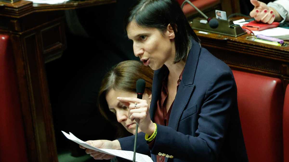 Immagine di Schlein vuole cambiare lo statuto del Pd per inserire la parola "segretaria"
