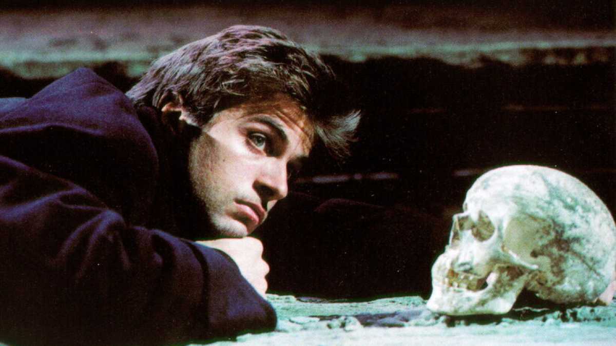 Immagine di Essere o non essere disturbati. La tragedia di Amleto interrotta dall'iPad