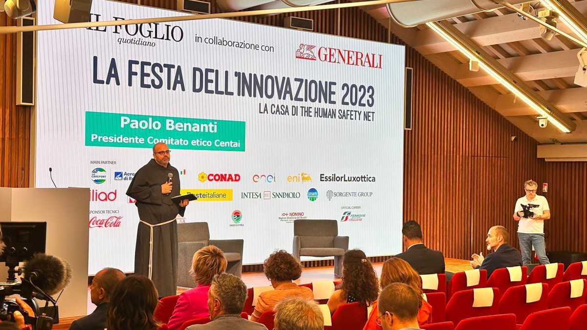 Immagine di Tra etica e intelligenza artificiale: Paolo Benanti alla Festa dell'Innovazione