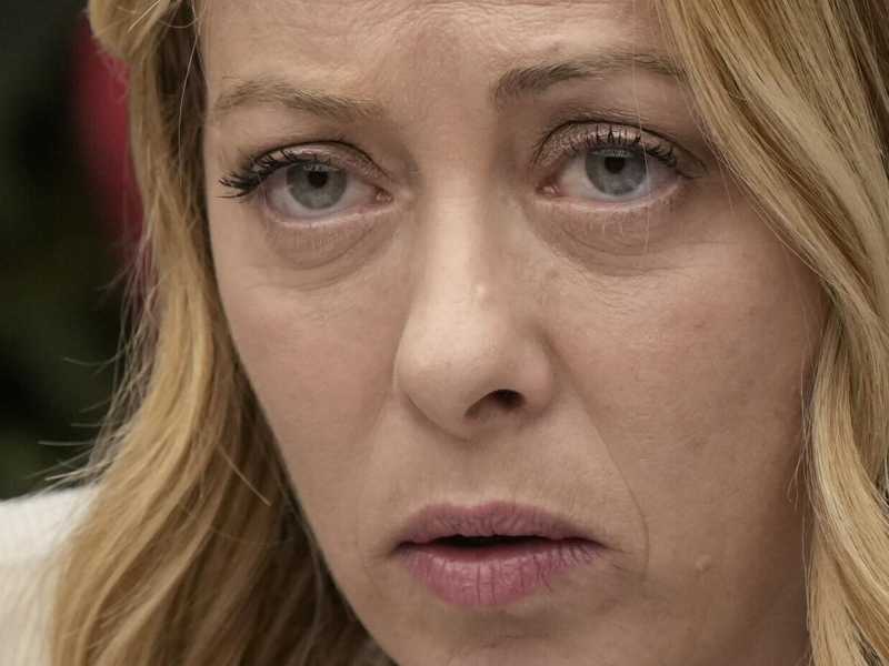 Toghe, Bisignani, Elkann. Gli omissis del discorso di Meloni