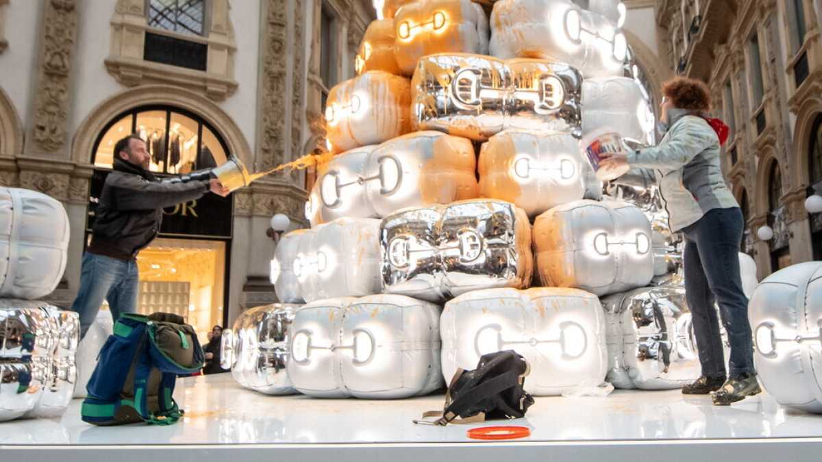 Immagine di Se questa non è violenza. Indagine sul climattivismo tossico