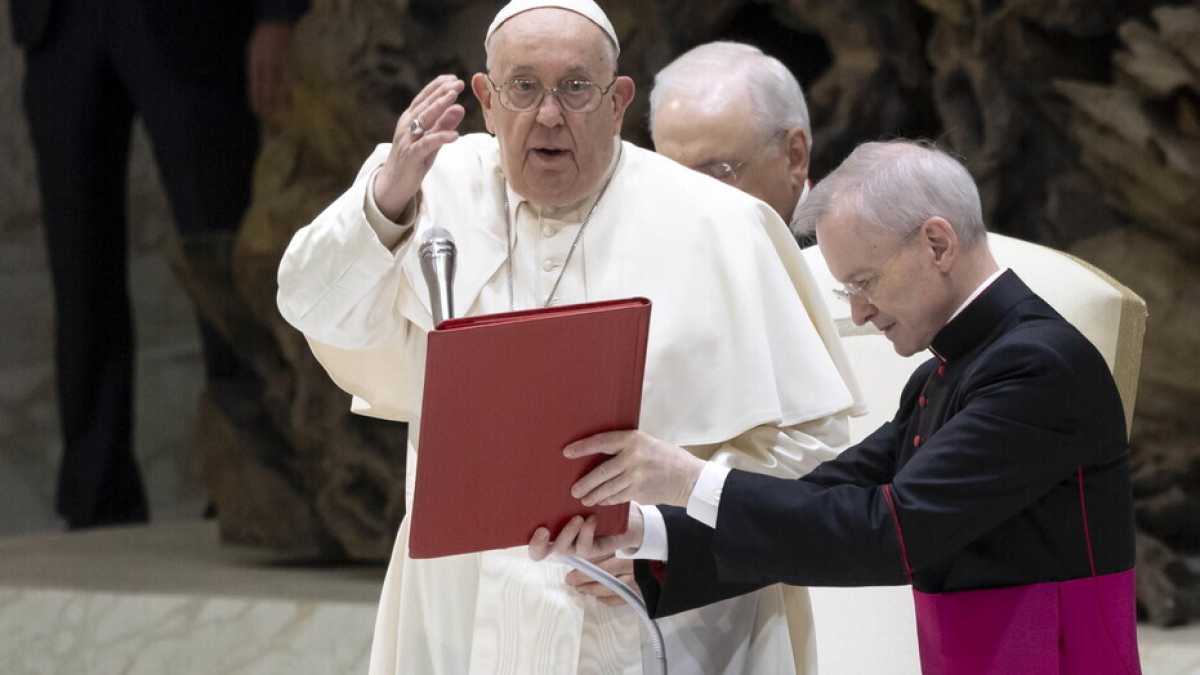 Immagine di Papa Francesco sulla maternità surrogata: “Proibire la pratica a livello universale"