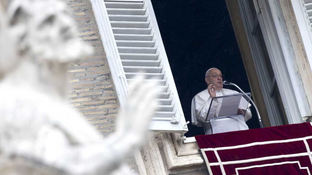 Immagine di Il Papa è in via di scioglimento come le montagne