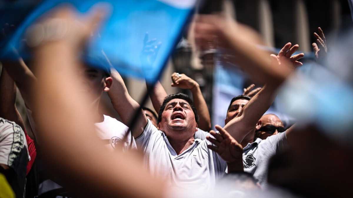 Immagine di Guardare Milei per capire perché il bipolarismo italiano è morto