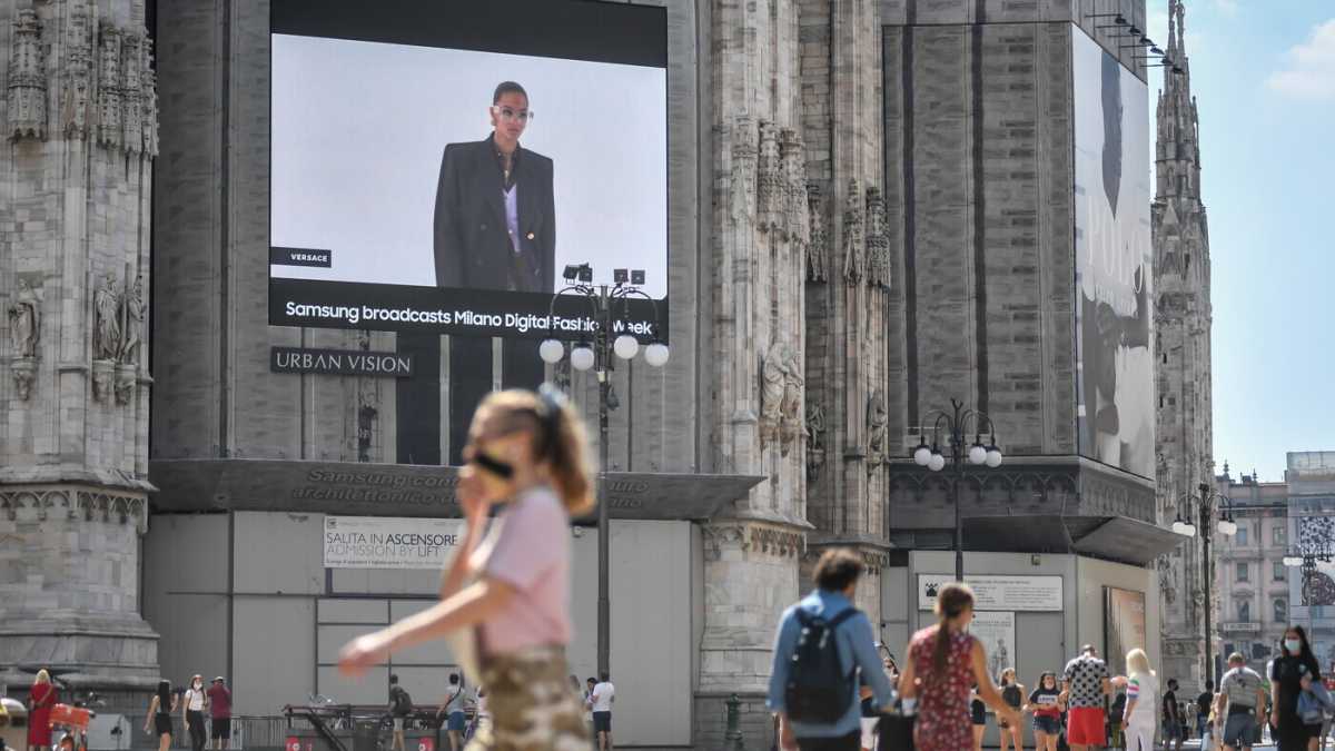 Immagine di Lo stilismo itinerante (e in fondo poco produttivo) sotto il Duomo