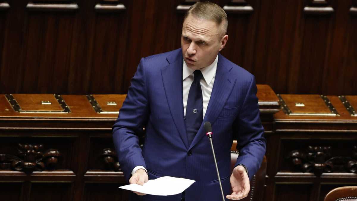 Immagine di Capelli d'Italia, la nuova chioma di Lollobrigida: "Sì, ho fatto un rafforzino"