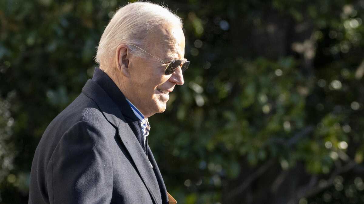 Immagine di Attacchi di America e alleati contro gli houthi. Biden: "Non esiteremo" a prendere ulteriori misure