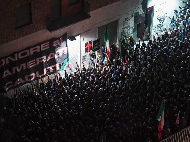 Patacca Larentia. Il nostro antifascismo tenorile all’estero diventa propaganda putiniana e banalismo liberal