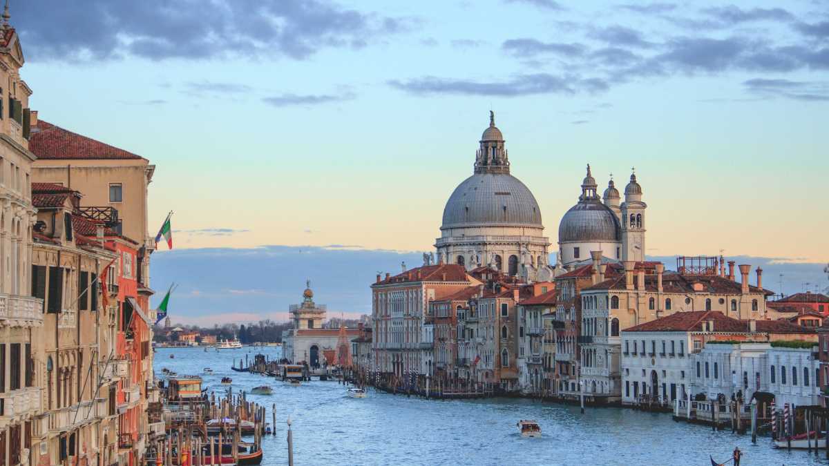 Immagine di Genova e Venezia sono affamate di futuro. Il risveglio delle repubbliche marinare