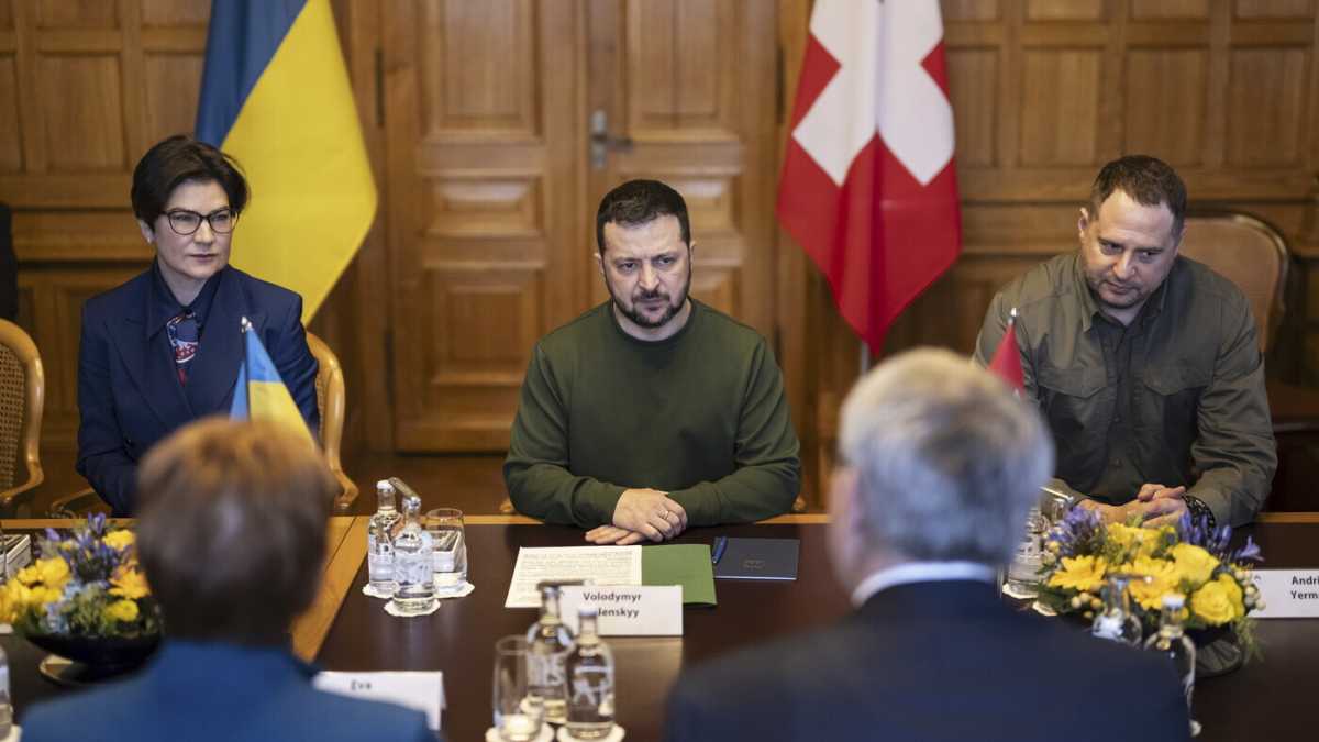 Immagine di A Davos Zelensky ricorda che i conflitti “congelati” sono persi