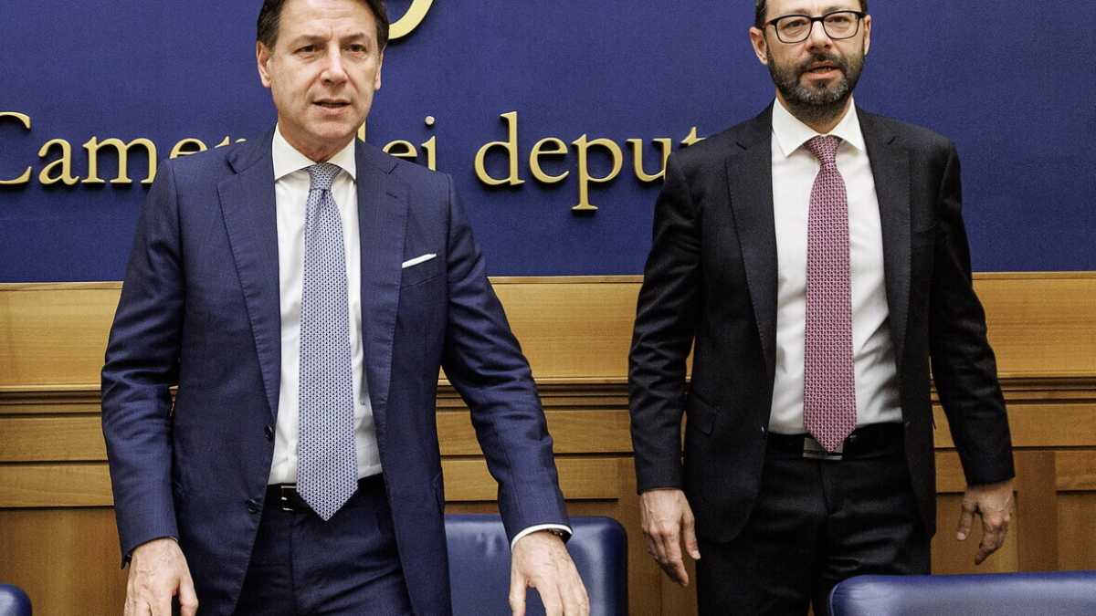 Immagine di Patuanelli (M5s): “Il campo largo deve puntare sul modello sardo”