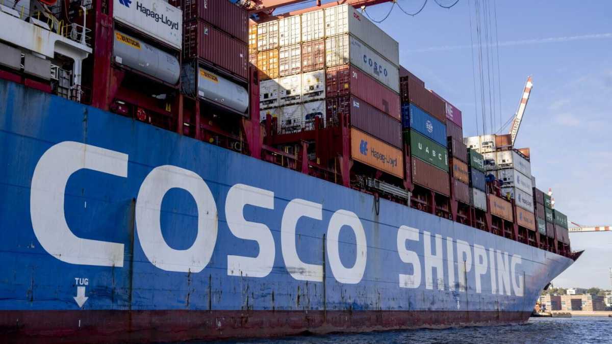 Immagine di La Cina fa soldi con gli attacchi houthi e promuove la sua Via del ferro