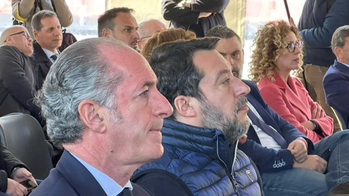 Immagine di Salvini rimette a posto Zaia sul fine vita: "Anch'io avrei detto no alla legge"