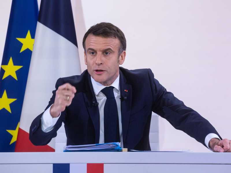 Macron parla alla nazione e punta sul "riarmo" civico, economico e demografico