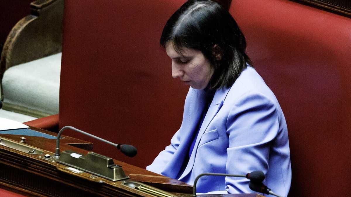 Immagine di Schlein teme di restare la sola leader candidata e ha un problema anche in Sicilia
