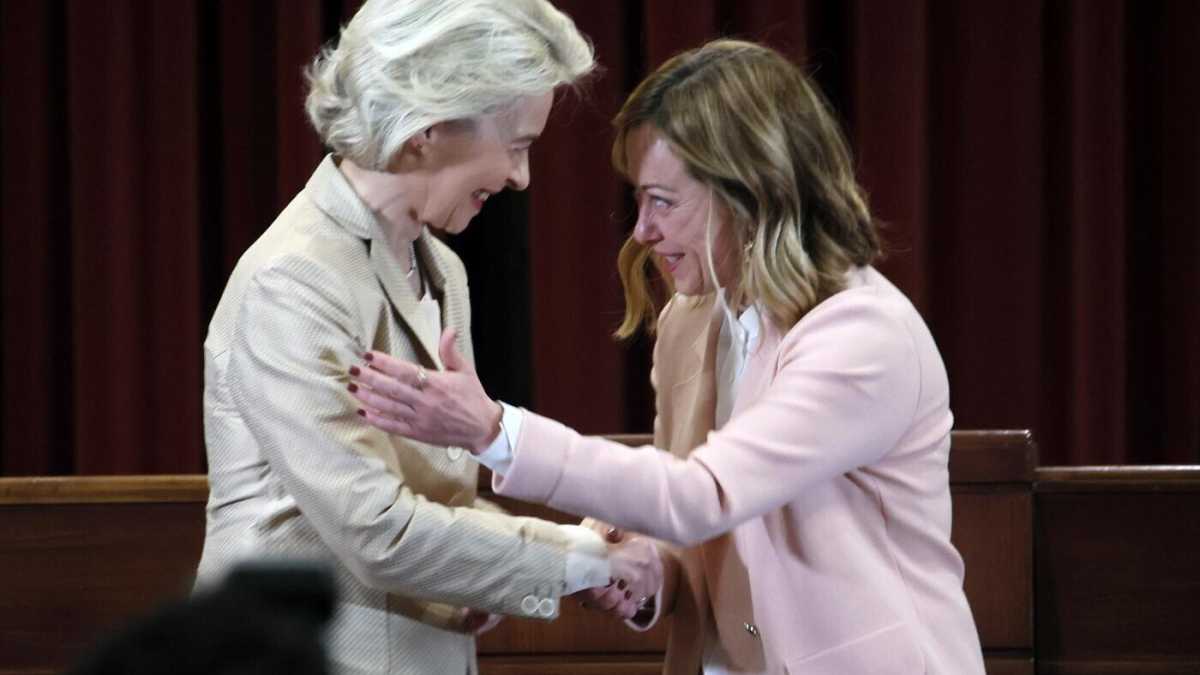 Immagine di Von der Leyen promuove l'Italia, Meloni ringrazia l'Ue: l'intesa che guarda al futuro