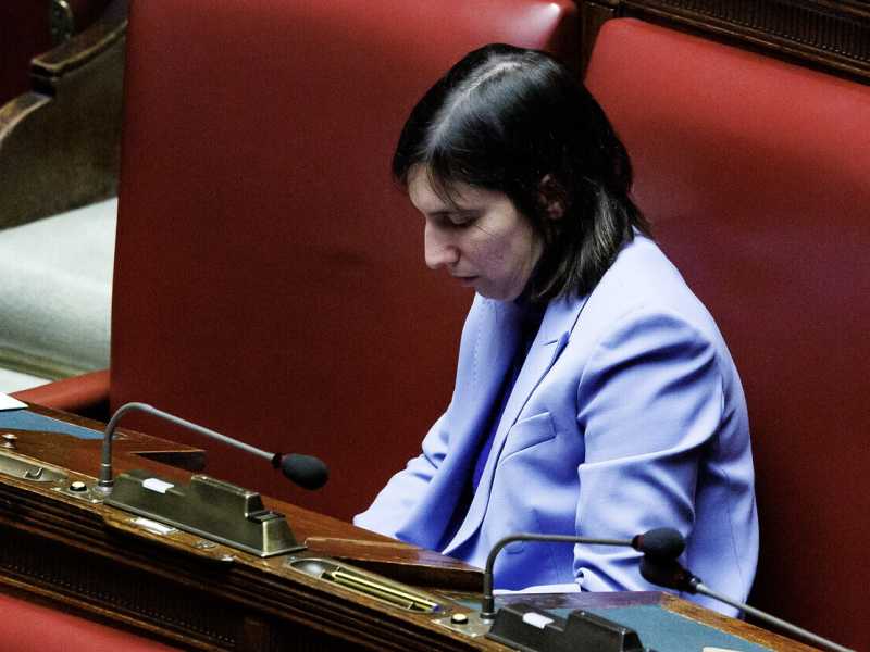 Schlein teme di restare la sola leader candidata e ha un problema anche in Sicilia