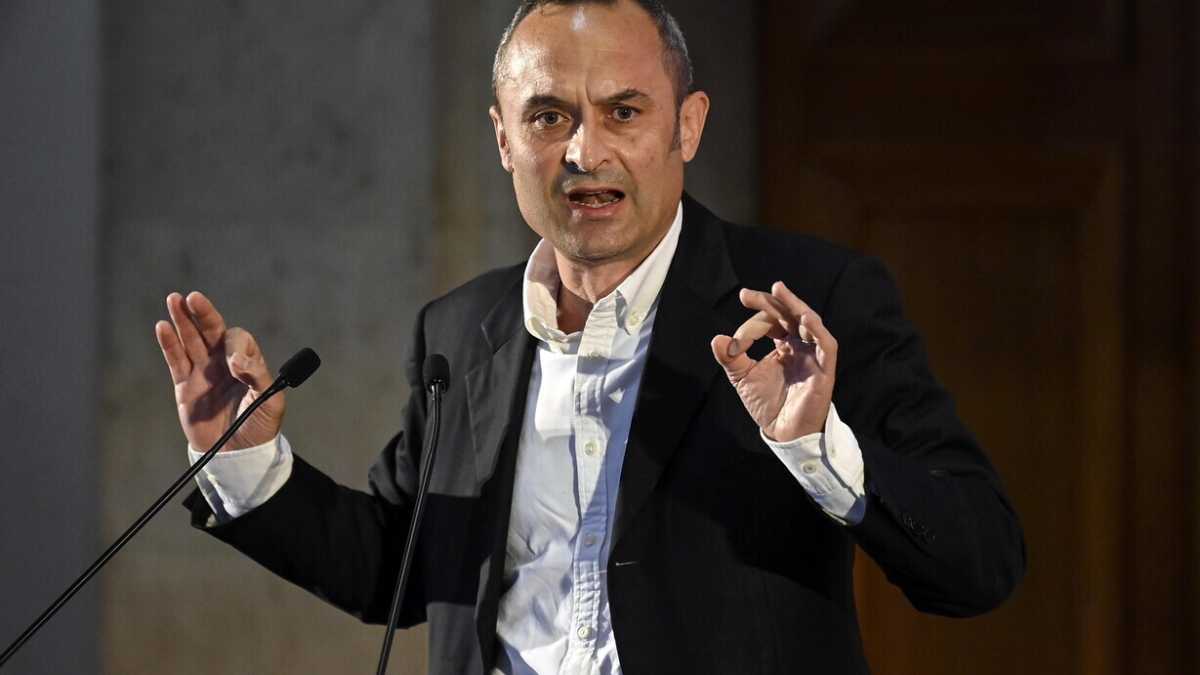 Immagine di Chi è Enrico Costa, l’uomo che sta facendo impazzire i manettari