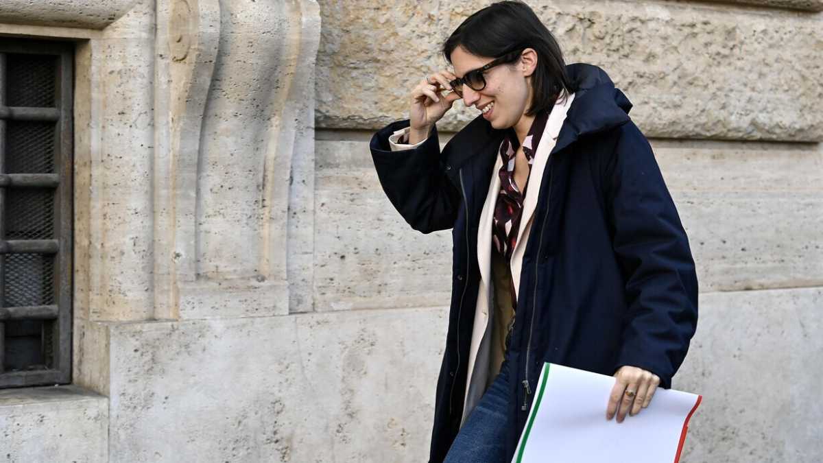 Immagine di "Carissima Elly non ti candidare". Le donne dem scrivono a Schlein