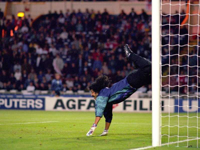 Rene Higuita, il colombiano che ha cambiato il ruolo del portiere (foto Getty Images)&nbsp;<br />