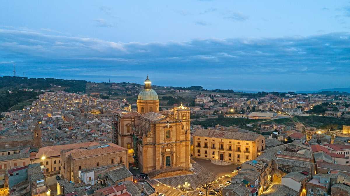 Immagine di “Triste e bellissima Sicilia, dove si vede quando finisce la civiltà”
