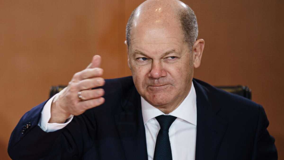 Immagine di Chi sono i collaboratori di Scholz che gli dicono: mai mostrarsi offesi