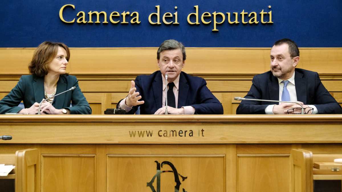 Immagine di Calenda accoglie Rosato e Bonetti in Azione per creare un Terzo polo senza Renzi