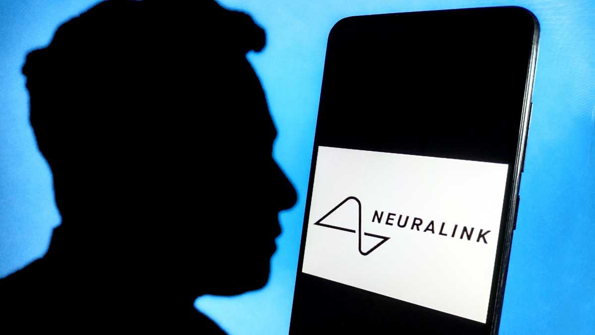 Immagine di Le sfide di Neuralink tra dubbi degli investitori, polemiche e paure di utenti e politica