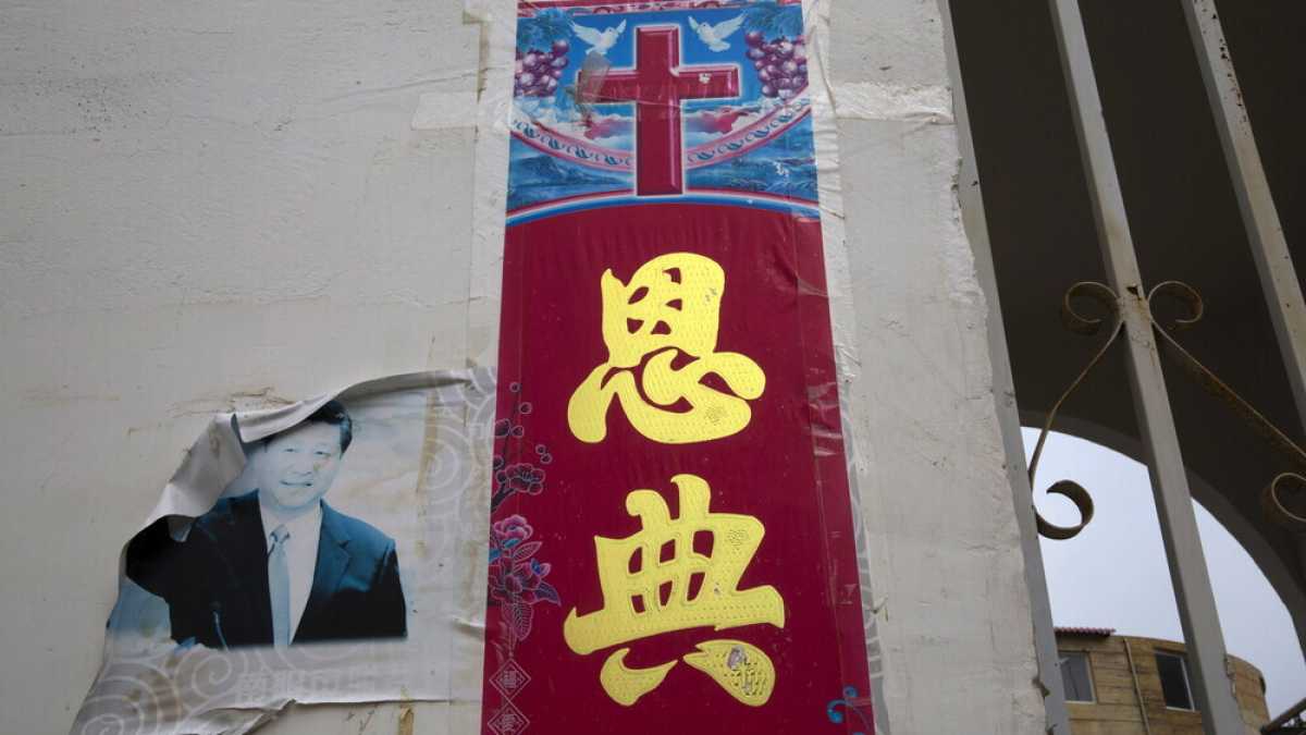 Immagine di Il Papa accetta il piano di Pechino e Xi gli fa nominare i vescovi