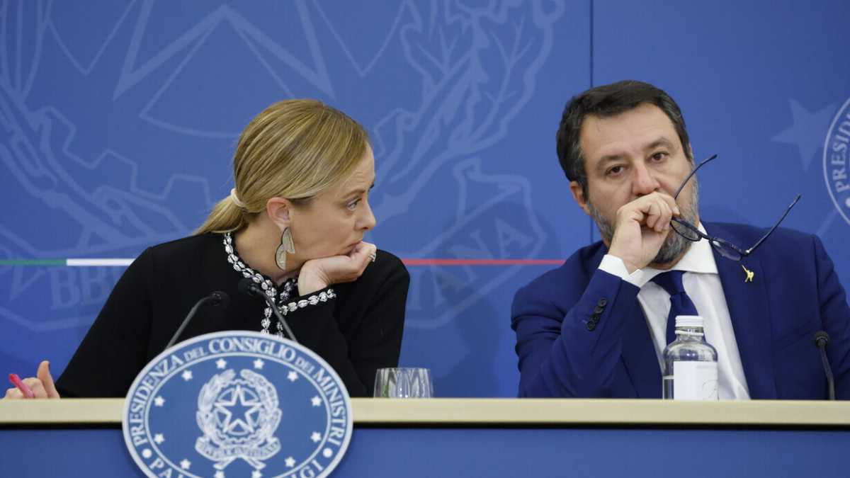 Immagine di Sul caso Salis, Meloni e Salvini giocano al poliziotto buono e cattivo