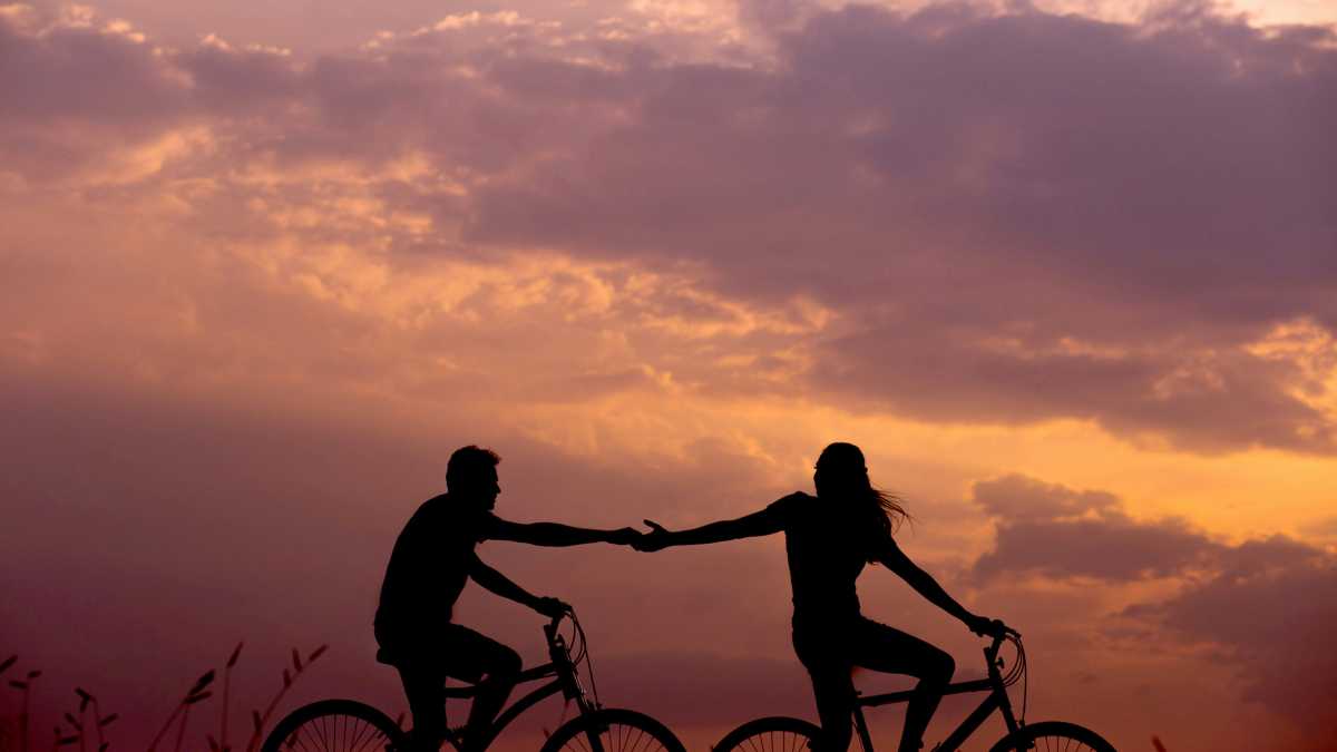 Immagine di L'antologia di poesie che è un viaggio dentro l'amore