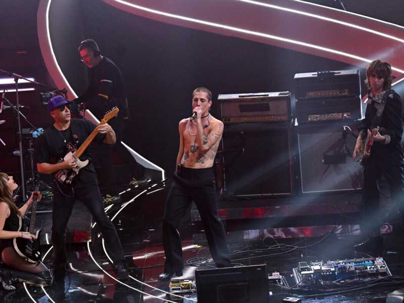 I Maneskin sul palco dell'Ariston al Festival di Sanremo 2023 (foto Ansa)