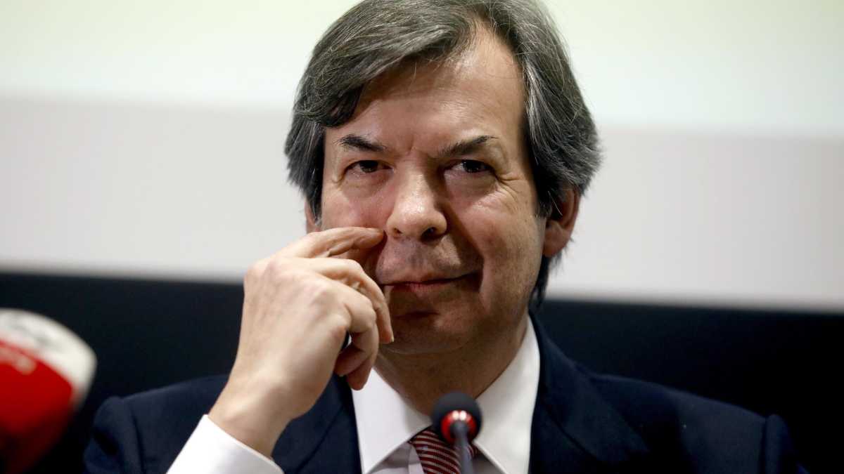 Immagine di Messina si complimenta con Unicredit ma ricorda il ruolo di Isp al servizio del paese. E candida Profumo e Orsini