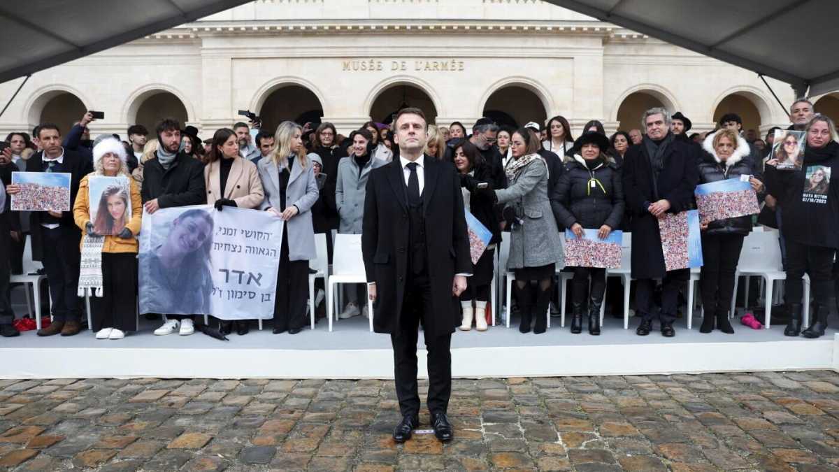 Immagine di Il tributo di Macron alle vittime del 7 ottobre, "il più grande massacro antisemita del nostro secolo"