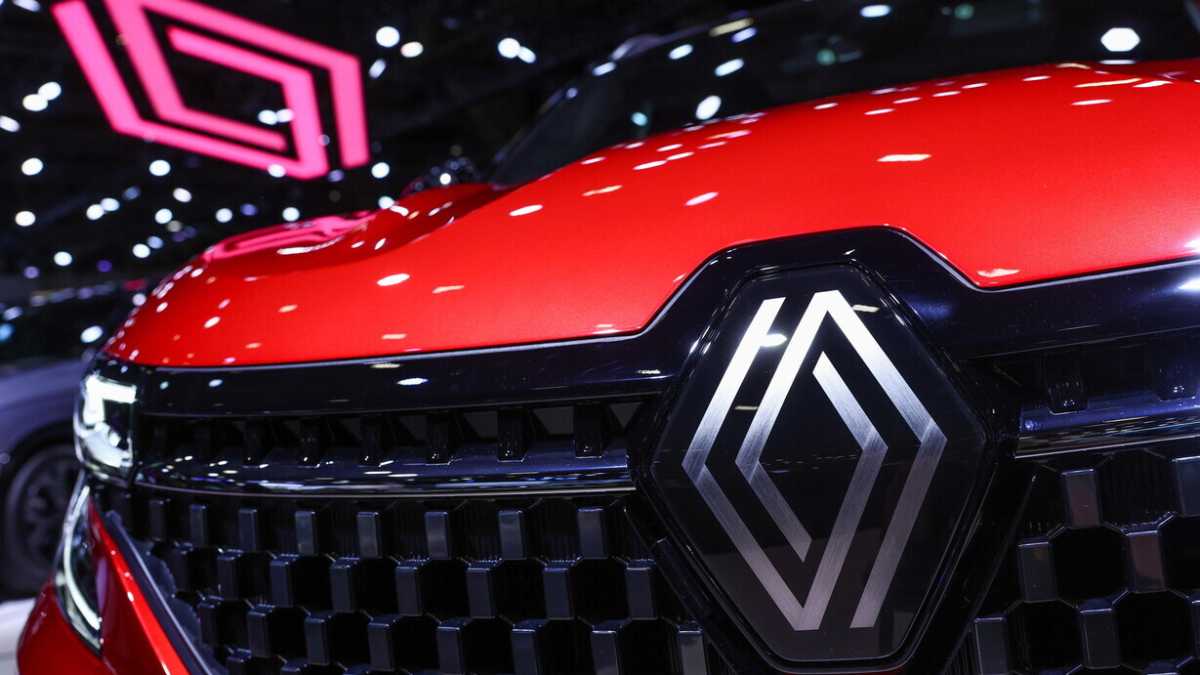 Immagine di Le auto elettriche in Europa travolte dal realismo: i problemi di Renault e le altre