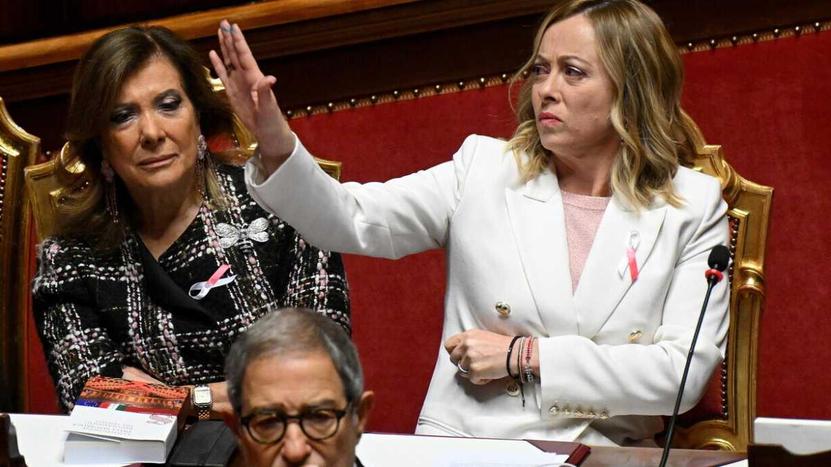 Immagine di Meloni vuole usare il posto lasciato libero da Sgarbi per puntellare Casellati