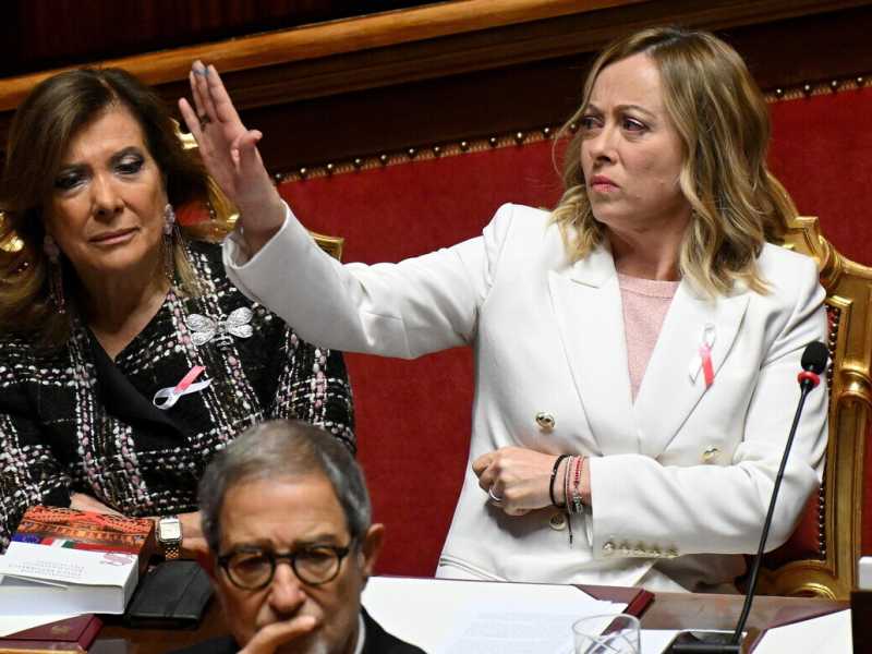 Meloni vuole usare il posto lasciato libero da Sgarbi per puntellare Casellati