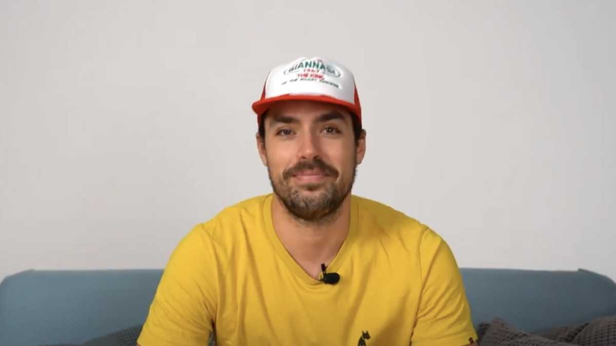 Immagine di Calenda pesca da Instagram la sua carta per le europee: il fondatore di Will