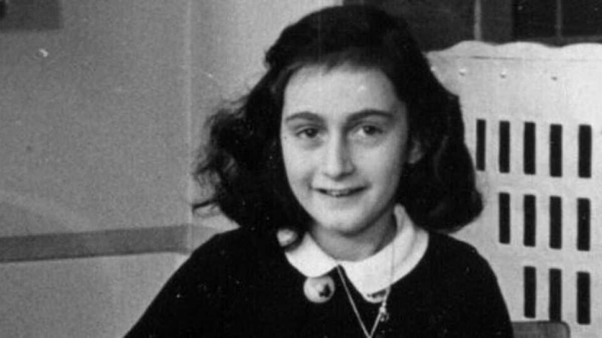 Immagine di Di chi è Anne Frank? Di se stessa e della letteratura. Indagine di Lola Lafon