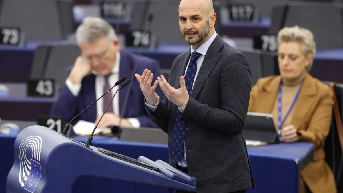 Immagine di Procaccini (FdI): “La tassa Meloni sulle bollette agitata dal Pd non esiste: è uno sconto”