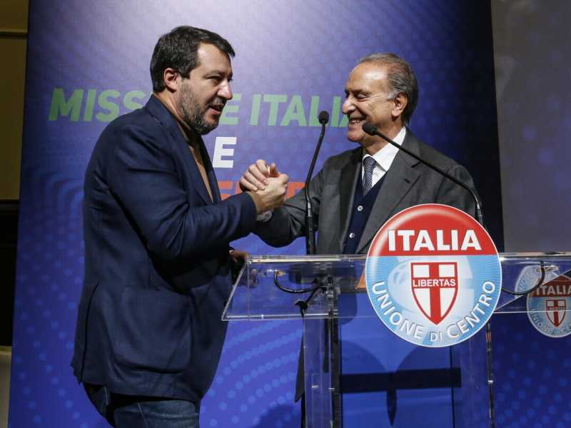 "Matteo, o bianco fiore". Salvini e lo spericolato accordo con l'Udc al Sud