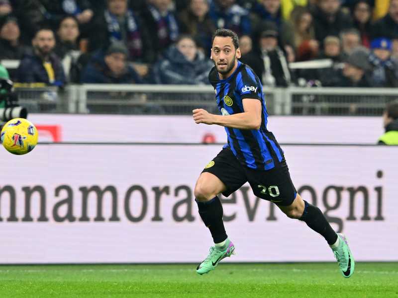 <span style="font-family: -webkit-standard; font-size: medium;">Hakan &Ccedil;alhanoglu</span>