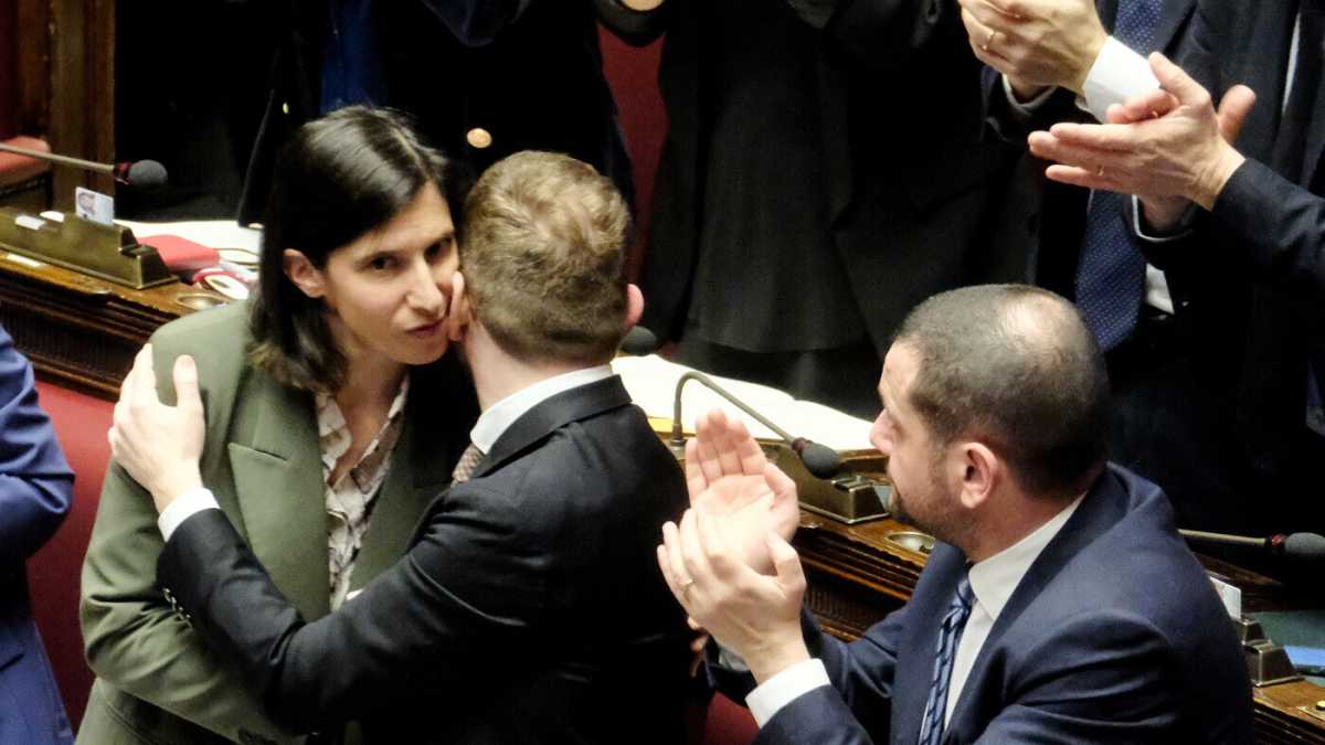 Immagine di Due telefonate Schlein-Meloni e poi il sì al cessate il fuoco a Gaza