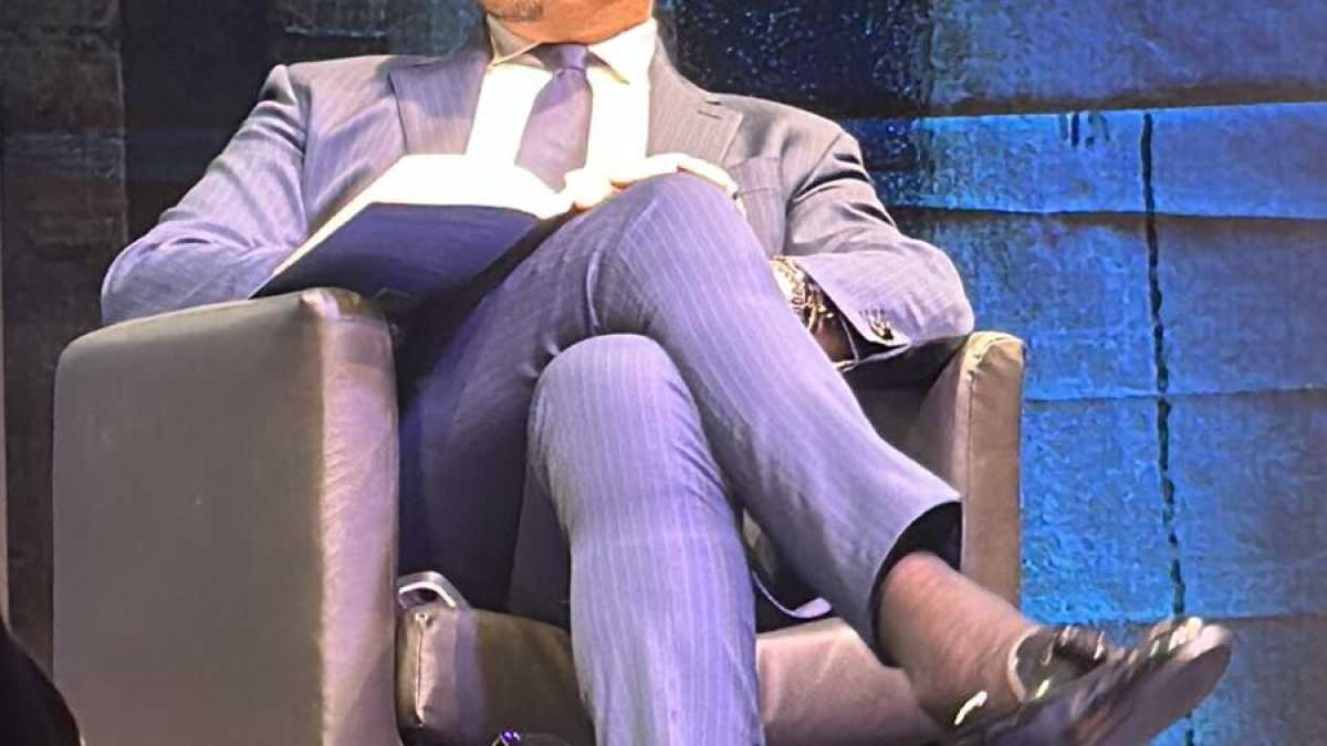 Immagine di Il messaggi di Giambruno: "Giorgia è fantastica". E Striscia lo bracca ancora