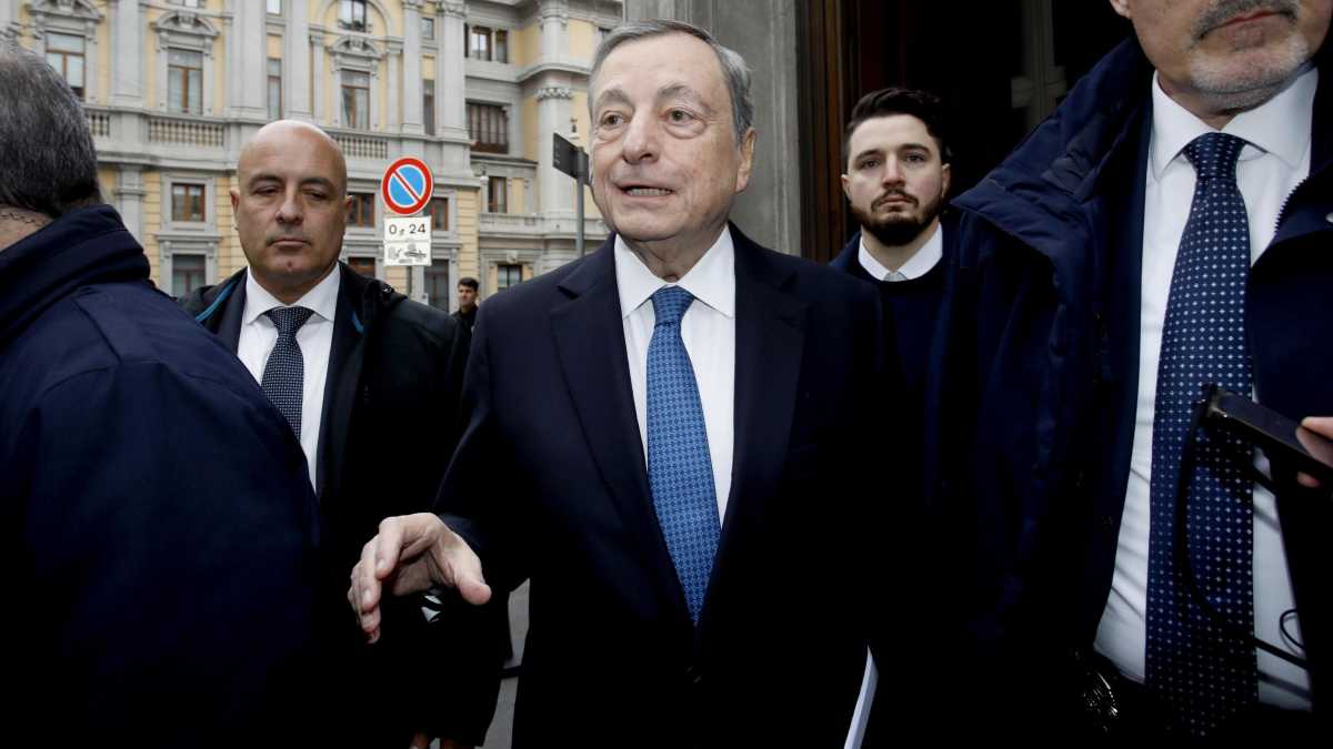 Immagine di Attenzione, riecco Mario Draghi: "Per il futuro della Ue serve il debito comune"