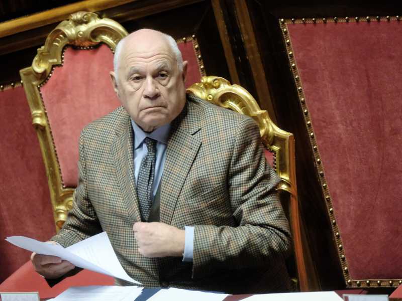Come svuotare le carceri, secondo il ministro Nordio