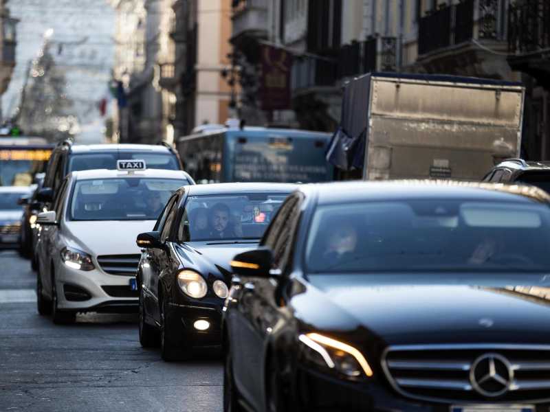 Il paradosso degli Ncc: “Vorremmo più licenze”