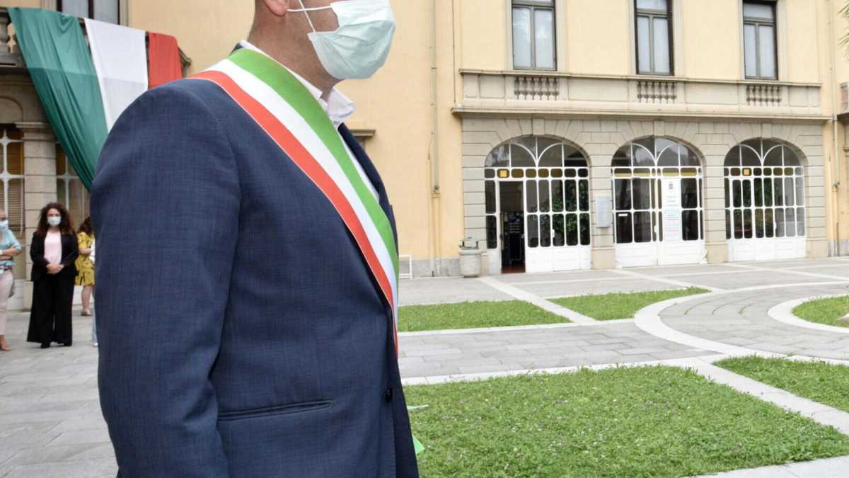 Immagine di Il sindaco di Alzano lombardo: “Le liti in Parlamento sul Covid non sono degne di un paese civile"
